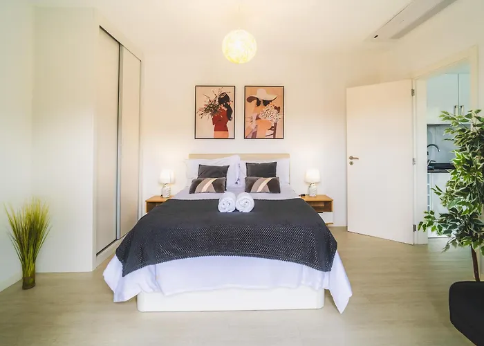 Fernandes House